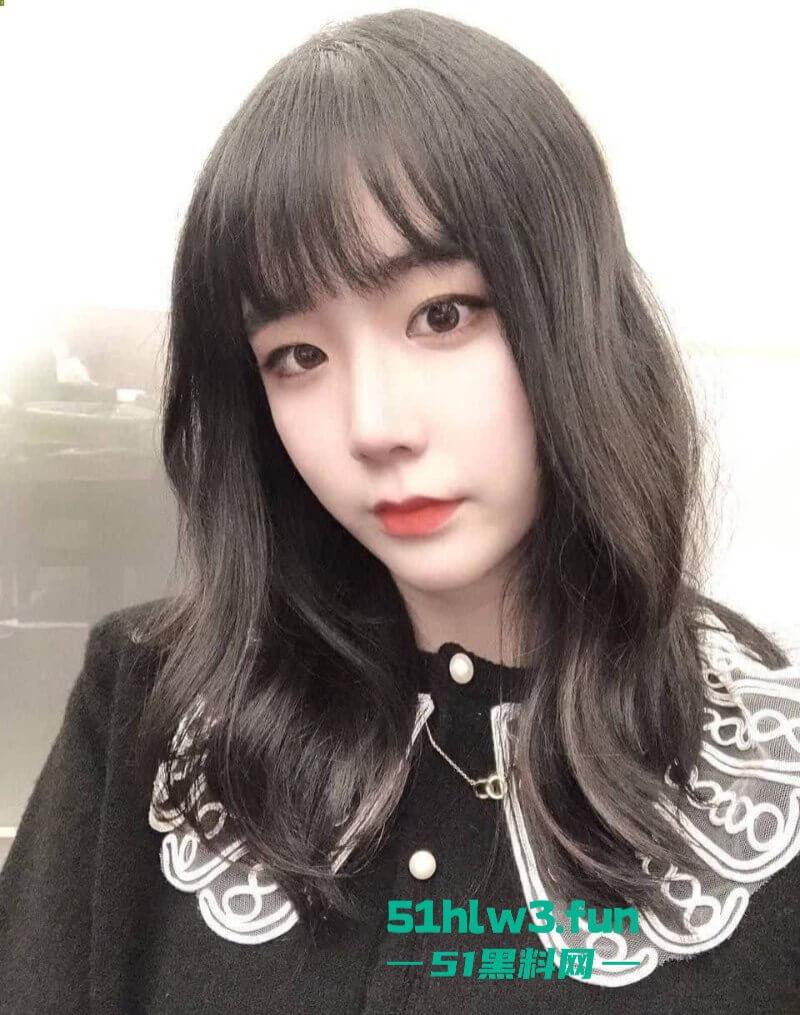 浙江00后反差婊【叶雨婷】被金主包养,灌醉后各种调教强制深喉呕吐再灌肠肛塞 !-7