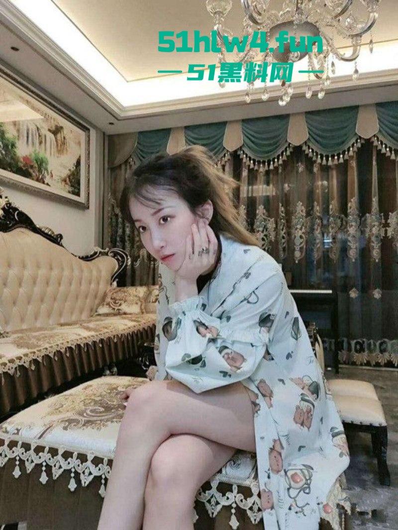 抖音极品御姐【禧阿妹】极致性爱大曝光!,情趣自慰 3p肛交各种狂野性爱私拍。-4