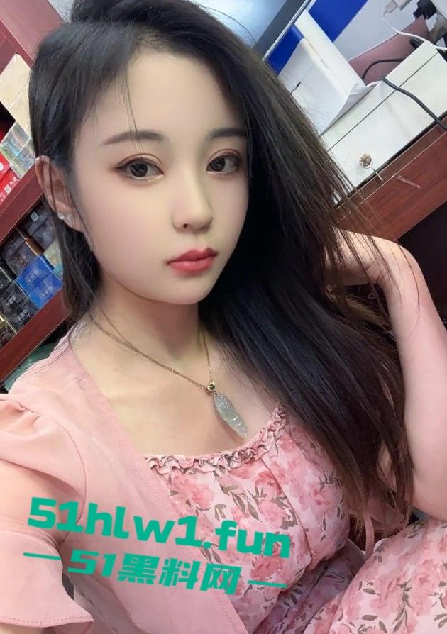 抖音【Alina】线上卖烟线下卖逼,副业带流量,主业卖逼才是真正赚钱的路子,靠当鸡买豪车豪宅!-3