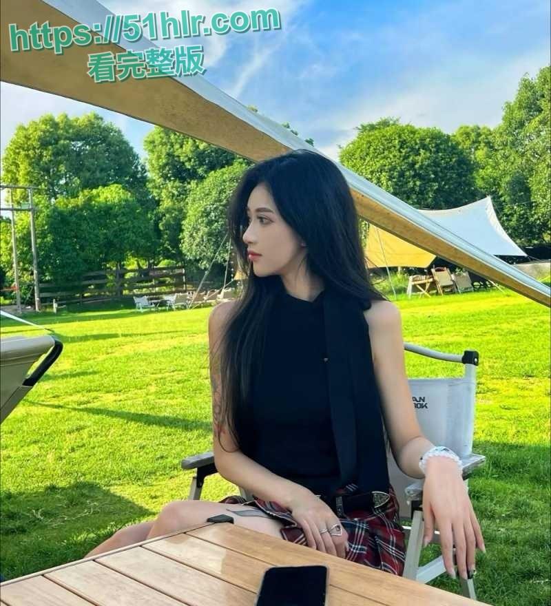 抖音网红【李思悦】的桃色风波！颜值身材超诱人，穿性感黑丝化身骚妹母狗，快感无限，高潮迭起-2