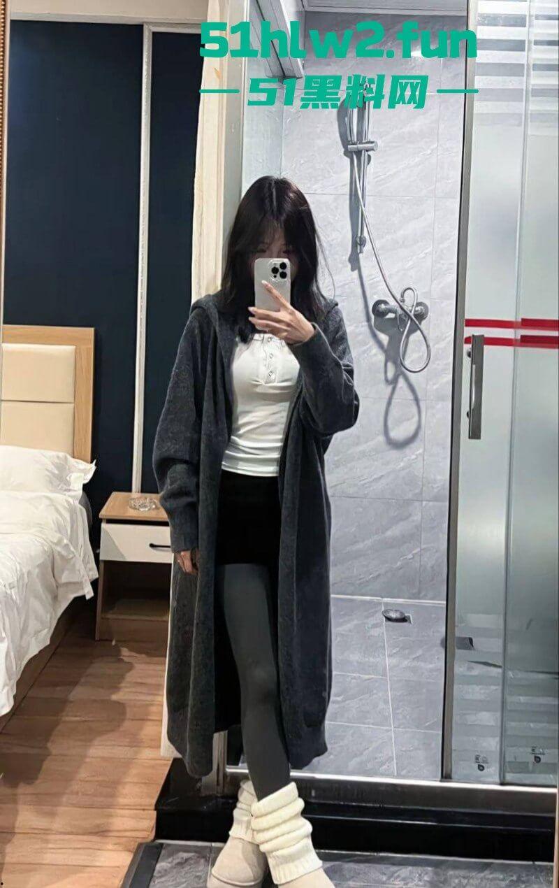 人前装成甜妹,背地约炮成瘾,江西南充职业技术学院【潘丽月】不雅约炮视频流出。-6