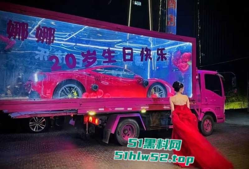 抖音美女网红【尤雾】被富二代包养视频泄露,露脸撅臀被无套爆插,深喉口交表情媚骚至极!-3