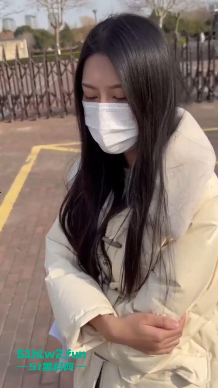 朋友圈曝光极氪女销售【沈X辉】婚内出轨男方同事，8个月的孩子发烧不管不顾和情夫出去开房！-5