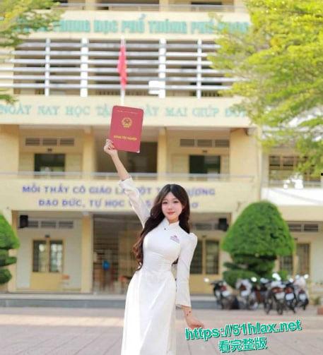 越南河内科技大学极品校花郑玉娇私密性爱片遭渣男疯传 清纯校花秒变骚浪贱货 反差惊人-1