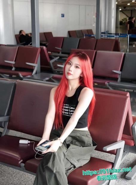 越南河内科技大学极品校花郑玉娇私密性爱片遭渣男疯传 清纯校花秒变骚浪贱货 反差惊人-4