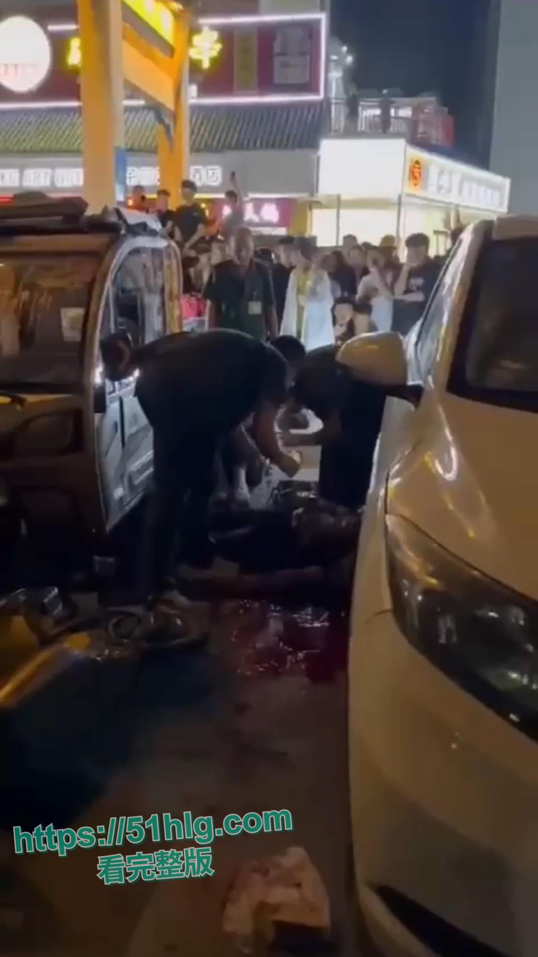 【山东潍坊】小康河夜市惊现血案!争地摊位引发骇人命案,两男激烈冲突,一刀封喉-6