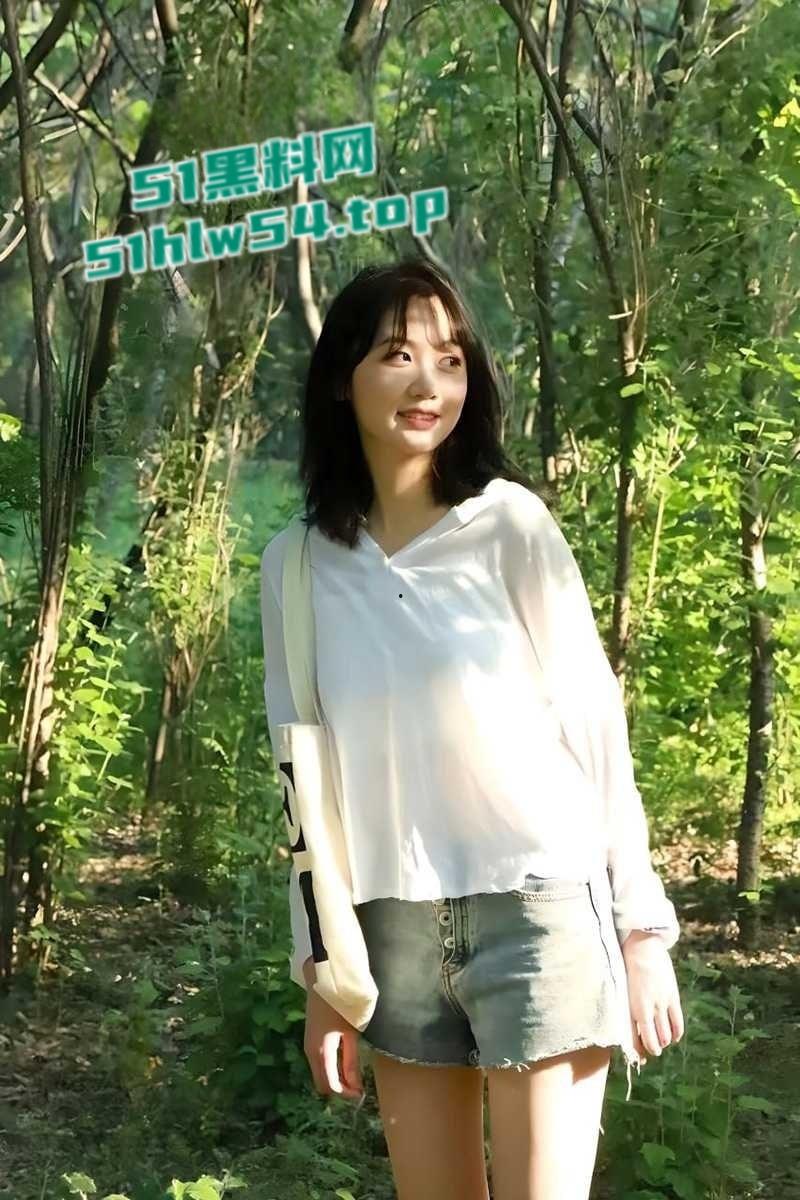 深度体验探探约炮到高中同班同学,当年的清纯班花女神沦为骚母狗,车震吃鸡反差刺激感十足!-1