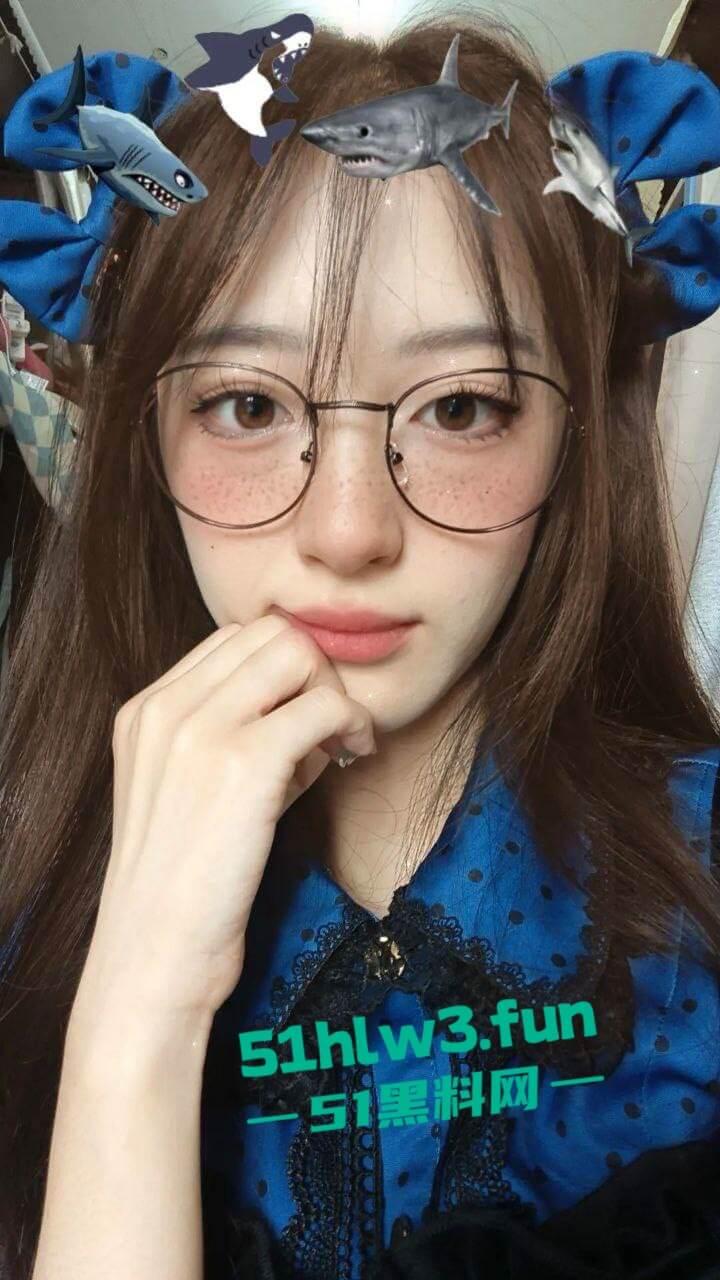 抖音颜值女神【灌饱饱】绝美颜值御姐尤物,身材修长细腰大奶修长美腿性感撩人多部自拍合集流出。-5