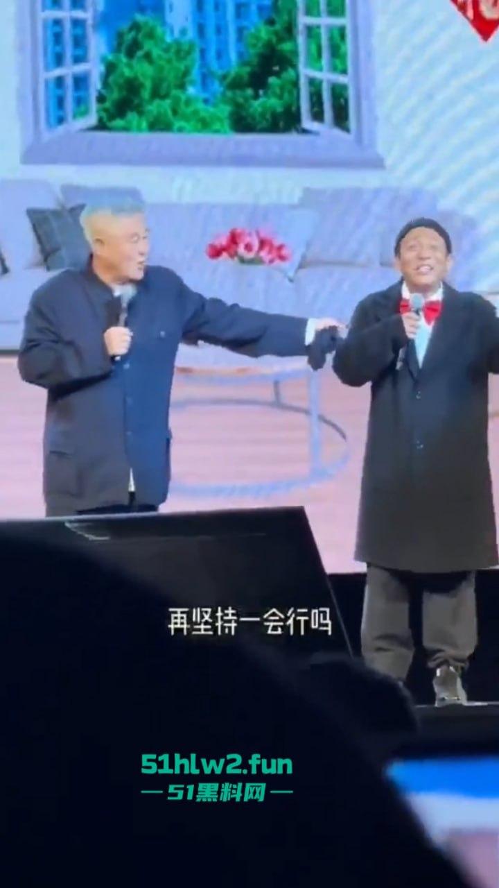 赵本山全球巡回演出在纽约开启第1站,场面宏大人流爆满果然是喜剧之父这影响力杠杠的。-6