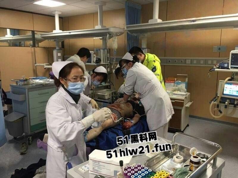 浙江宁波雅戈尔动物园,男子翻越围墙遭老虎攻击致死,老虎遭警方枪杀,园方称死者并没有买票。-1