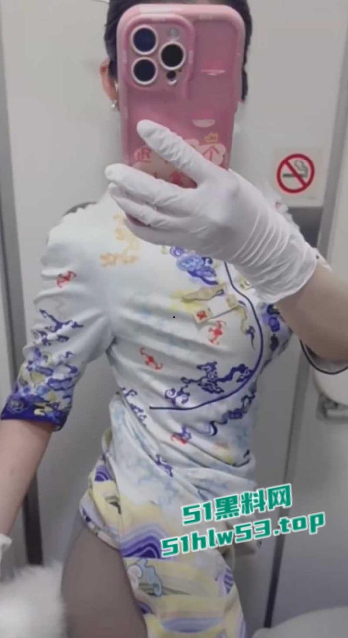 海南航空【阮姐】飞机高空狐狸尾肛塞自慰，落地与富二代激情车震，按头疯狂口交暴力撕开丝袜打桩爆操！-6