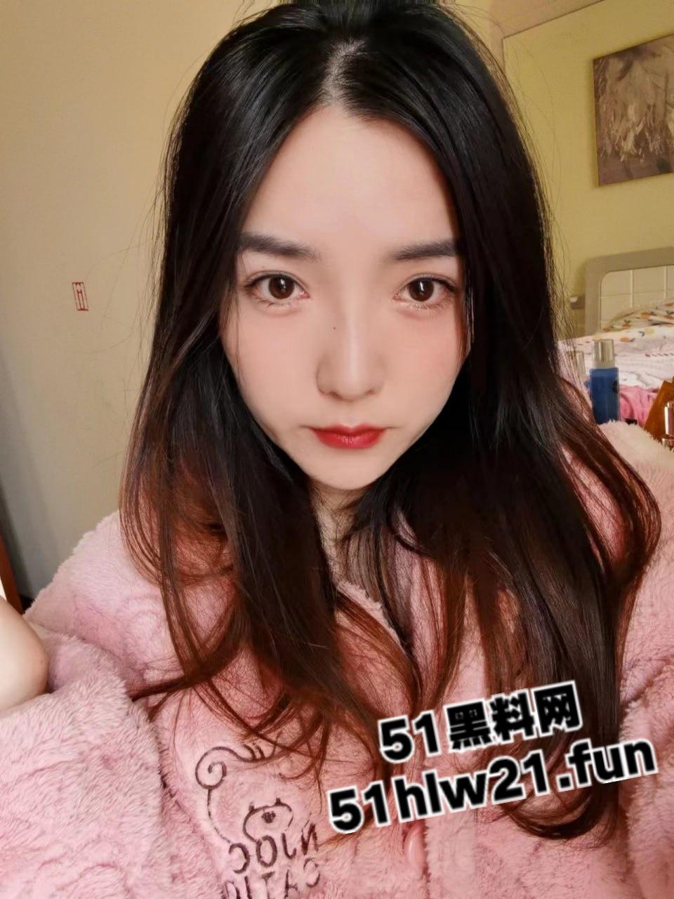 抖音同城女主播娜娜,高颜值微胖尤物大奶,一个跑车就被拿下扛腿爆操各种抽插。-6