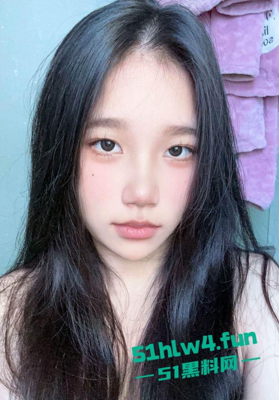 抖音同城撩骚,认识的反差学生妹【周雨婷】御姐身材嫩妹女神,被大叔调教成母狗性爱自拍流出。-9