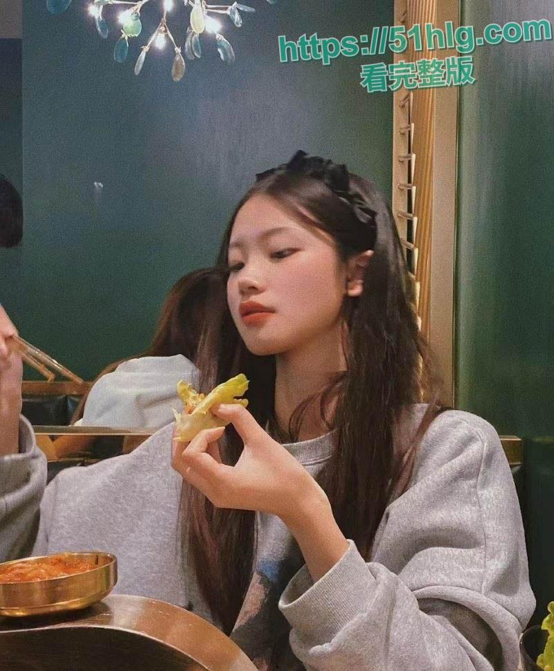 【浙江】大学青年博导跳楼真相?女友出轨富二代 蜂腰嫩乳身材完美 被后入式爆操狂干 淫水喷涌-2