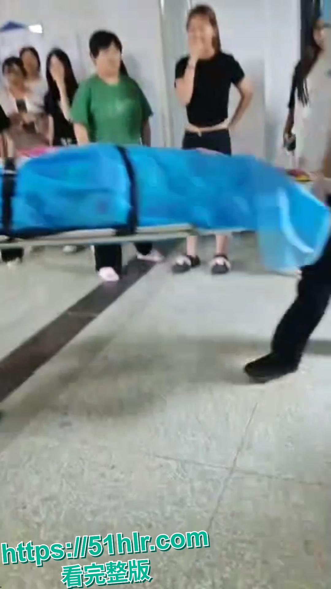 骇人!荆州大三女生宿舍产子大出血离世,室友:非第一次!医生惊曝巨大儿-8