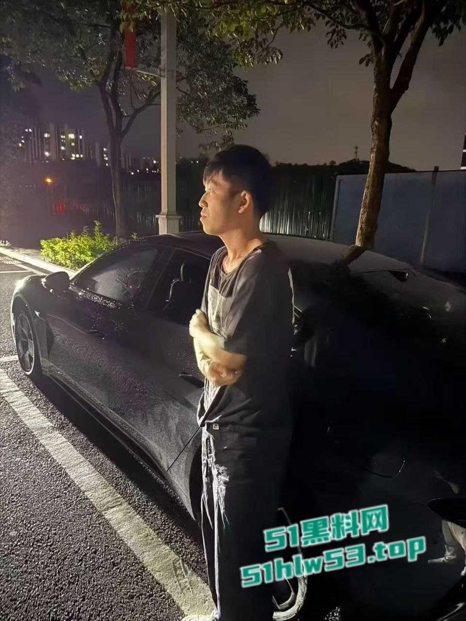 东源行政服务中心领导跟已婚女下属【丘佩佩】搞破鞋玩车震,惨遭女下属老公当场抓包,还要出手殴打其老公遭曝光!-17