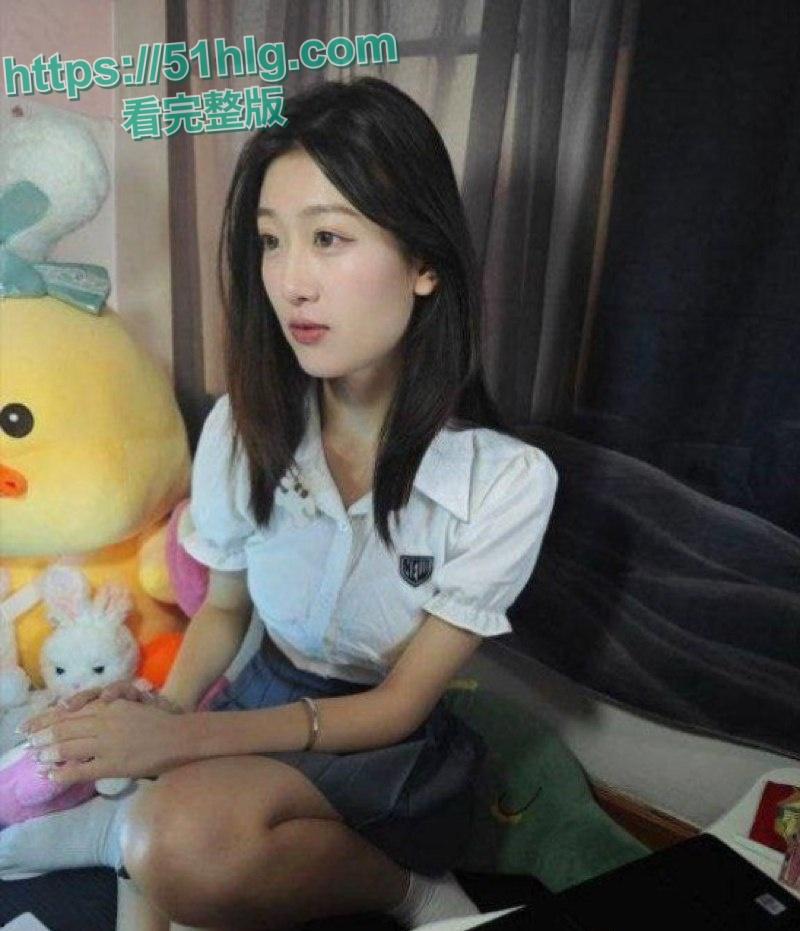 【郑州】大四校花【周晓晓】实习期被猥琐领导包养 调教成性奴 JK黑丝各种诱惑 嫩穴被无套猛操 疯狂喷水-1