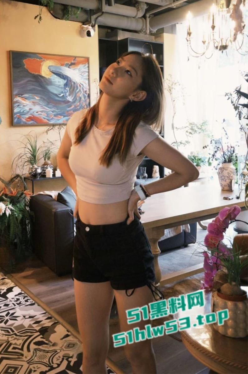 合肥师范学院手球队【李旗】酒店开房视频被炮友曝光,性感肥臀被抽打调教无套后入 !-6