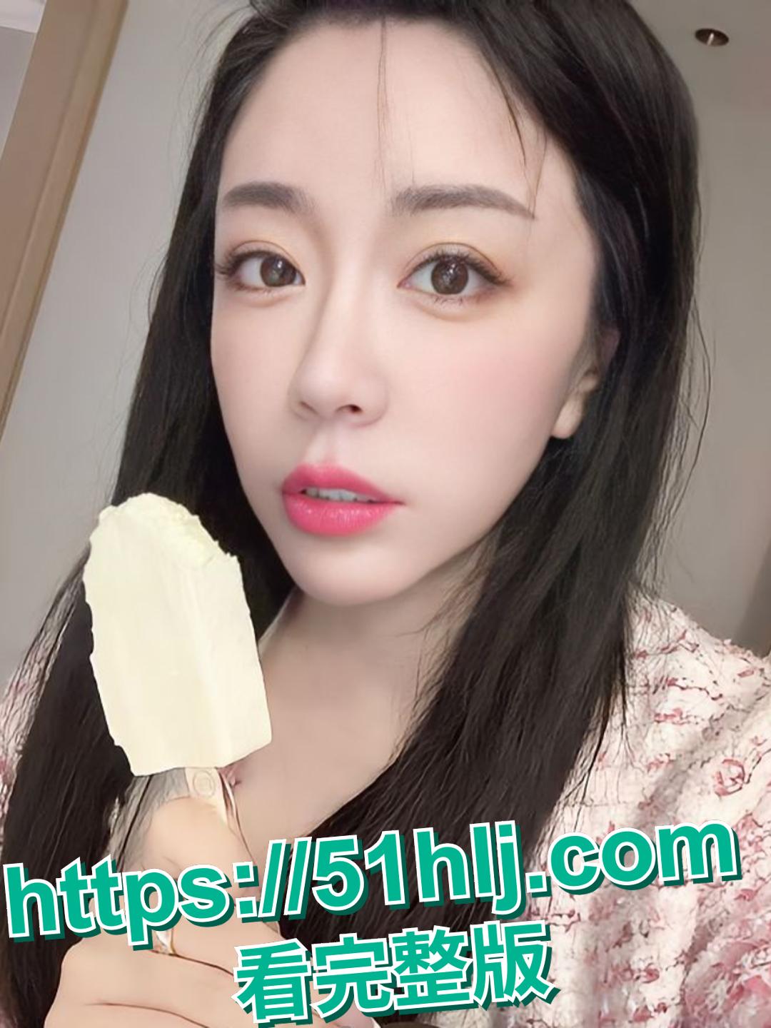 上海静安 高颜值母女花共侍一夫视频曝光 妈妈40岁少儿节目主持人 女儿20岁专业舞蹈生 少女与少妇你更喜欢谁呢?-1