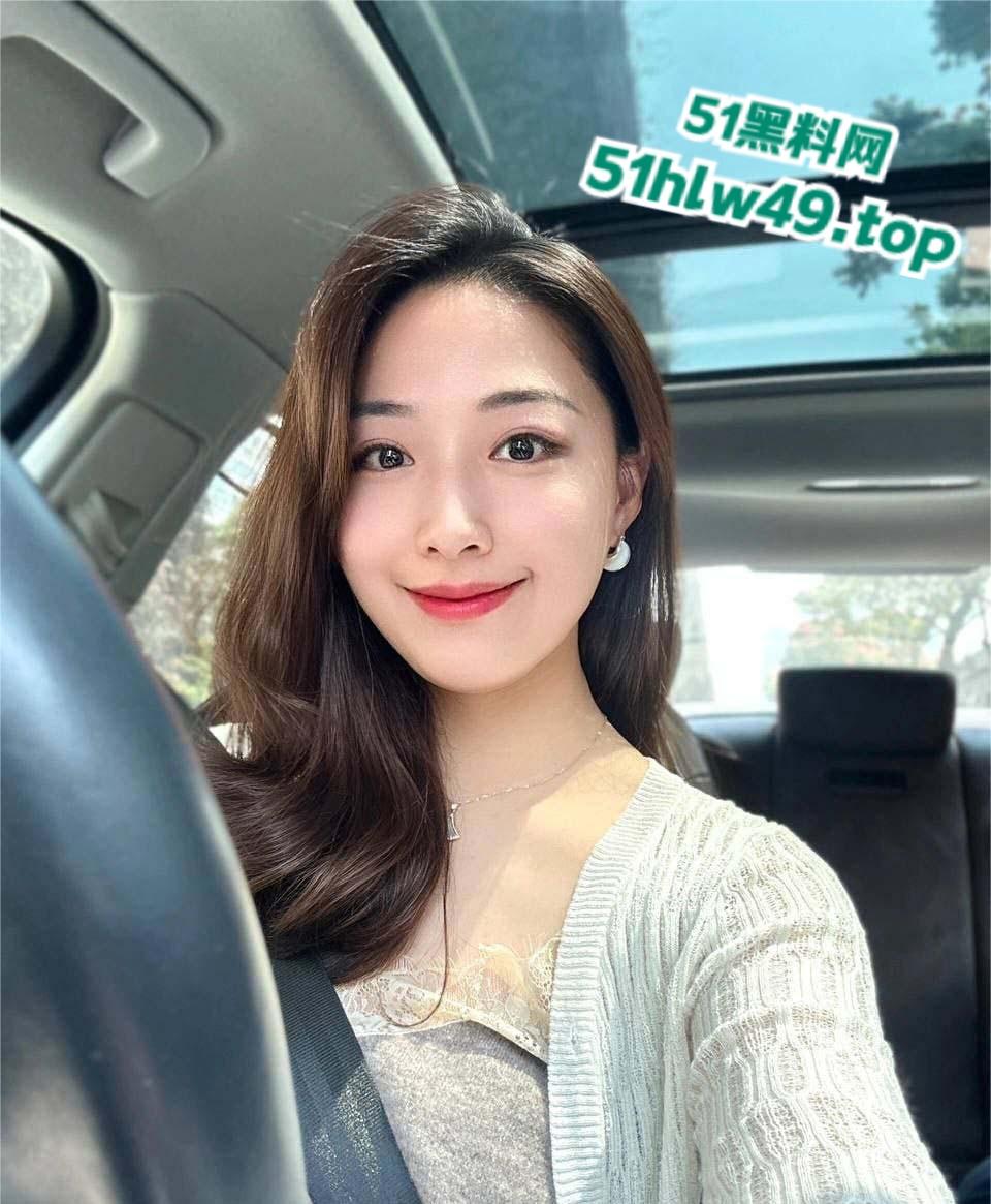 无锡美容院老板娘【李瑾妍】正值性欲旺年,网上到处约炮不雅视频被炮友泄密,90后宝妈尺度全开!-4