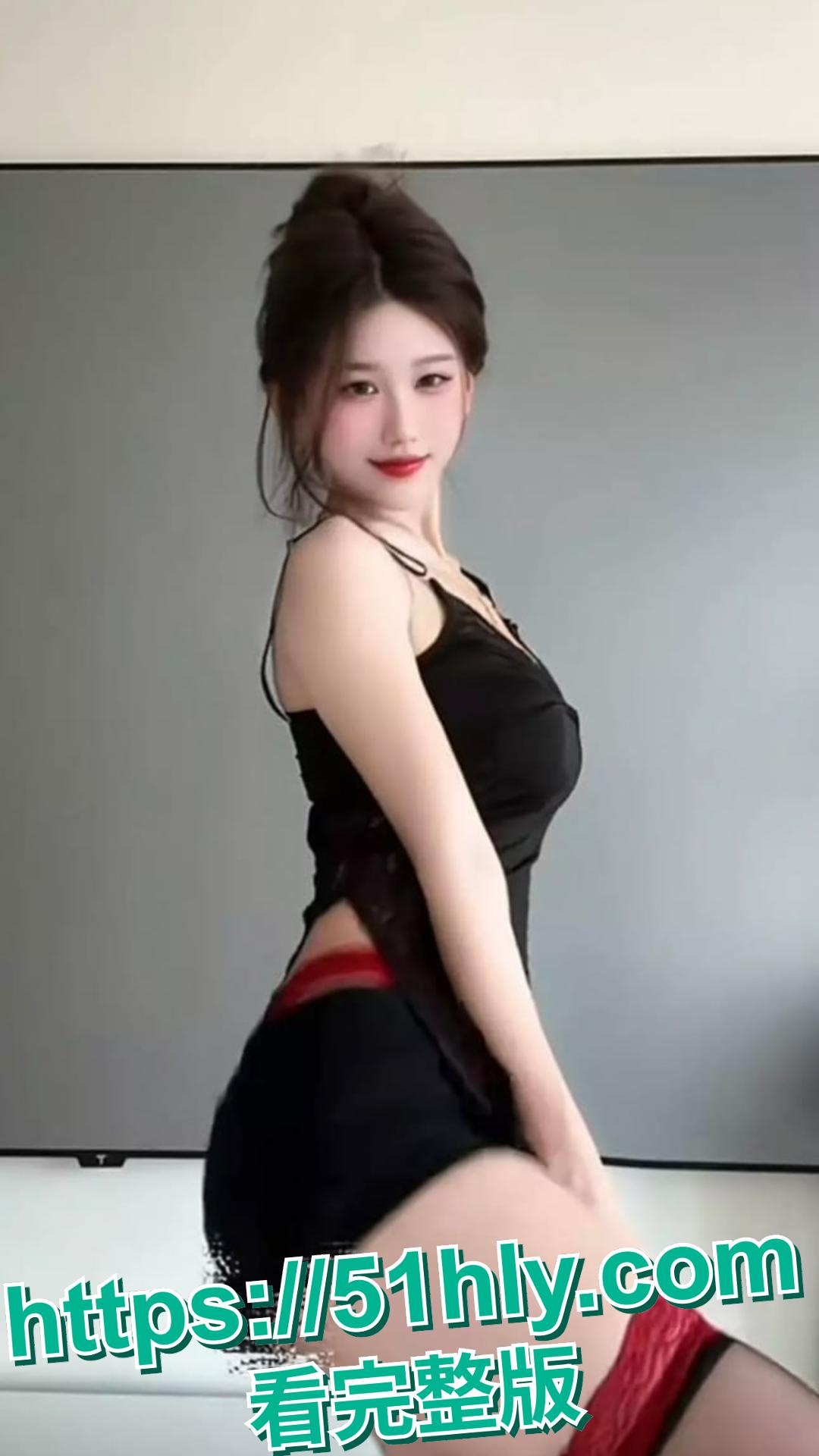 塌房!抖音网红奶油米人设翻车,清纯女神私下裸聊视频外泄,跪舔金主辣眼睛-3