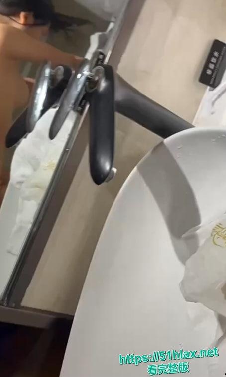 天津学生妹王瑾怡黑料大爆料！从清纯萝莉到小母狗，洗手间后入到床上狂操，白浆四溢浪叫不停！-1