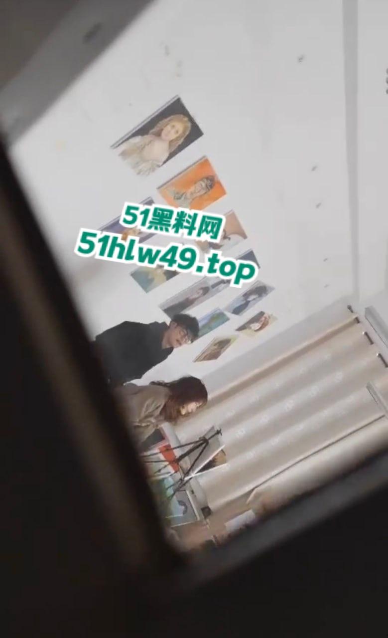 烟台画室后入热瓜,烟台科技职业学院画室两学生激情做爱,至尊宝战神疯狂输出,后入撞击翘臀火爆全网!-6