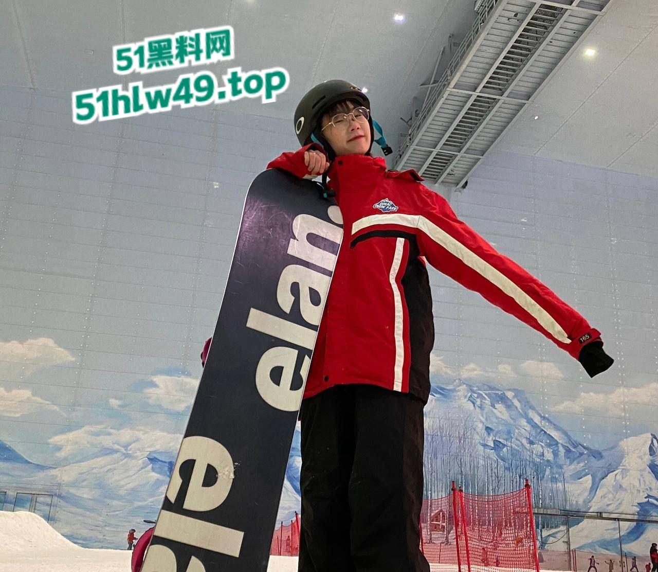 哈尔滨师范大学艺术系学妹【韩璐】被曝光!微信里疯狂卖自己裸露图,经常约炮私生活相当混乱!-6