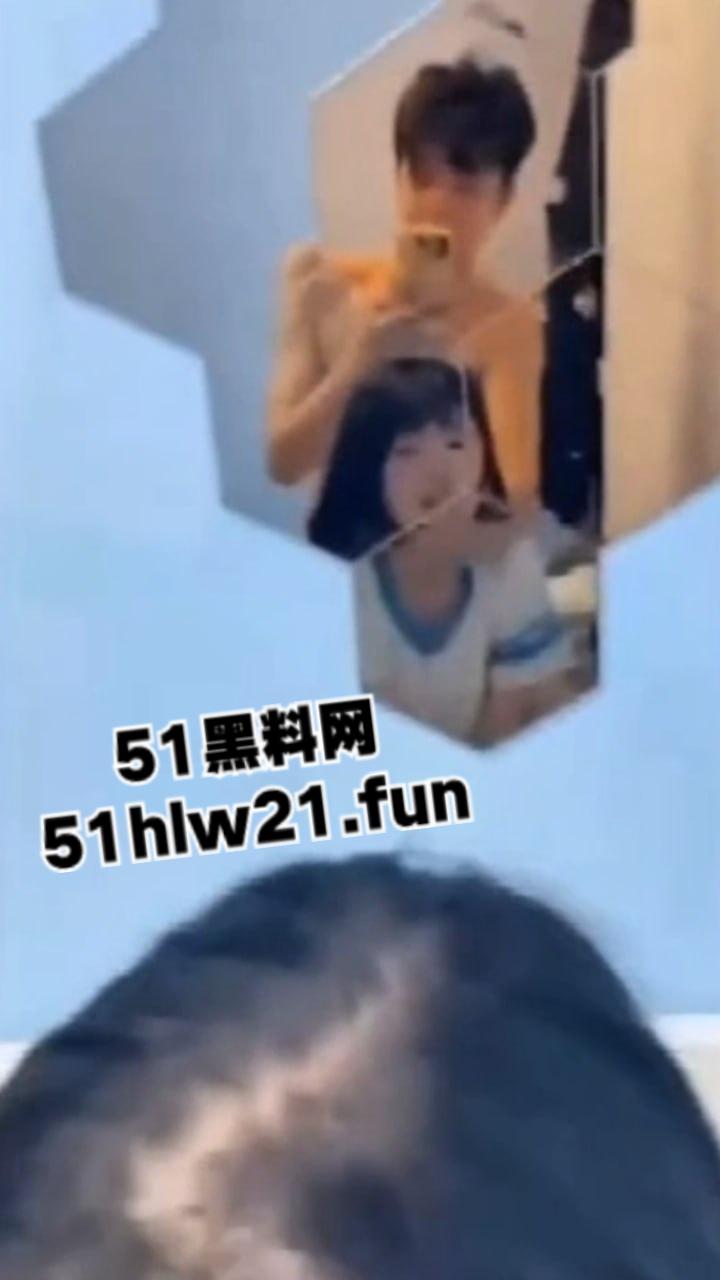 南京艺术学院,女大学生【胡雅婷】外表清纯可爱,白嫩的蜜桃臀被疯狂后入淫叫声不断。-10