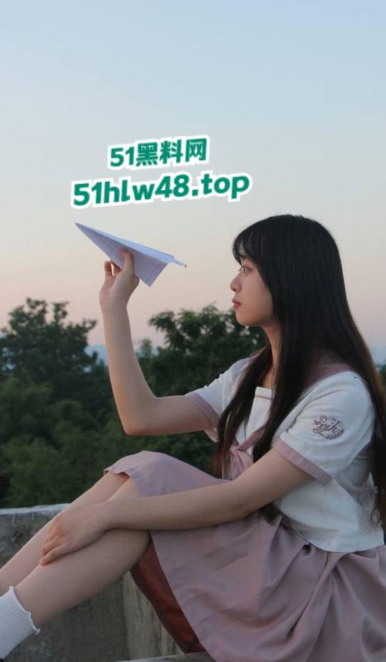 杭州电子科技大学母狗【赵青瑜】被爆高中天天换男友,到处约炮操逼成瘾!-1