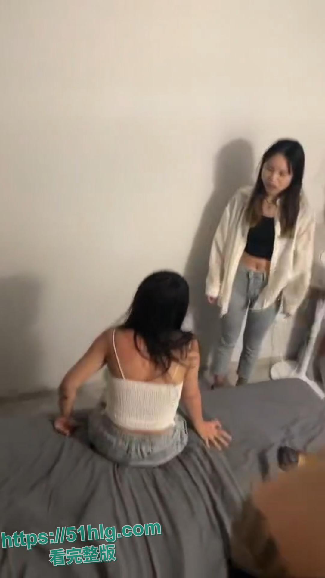 【湖北武汉】残酷霸凌现场!精神小伙与精神小妹联手摧残未成年少女,施虐过程残忍,受害者痛苦不堪-7