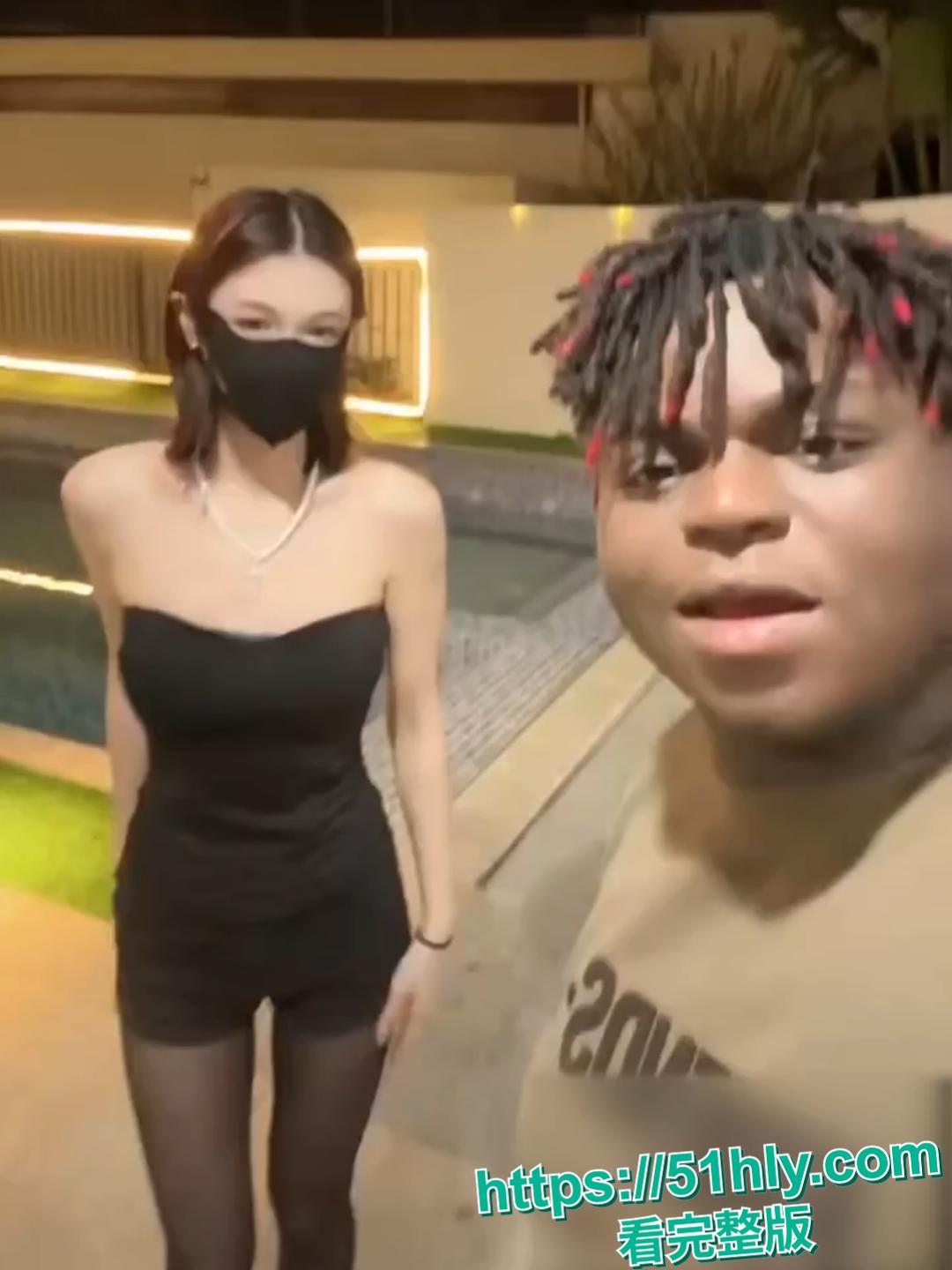 战狼2非洲小黑进军网红 下海约炮廉价的巴西牛排 线下实战营销美国伟哥下贱母狗见到黑哥就脱下裤子求操!-9