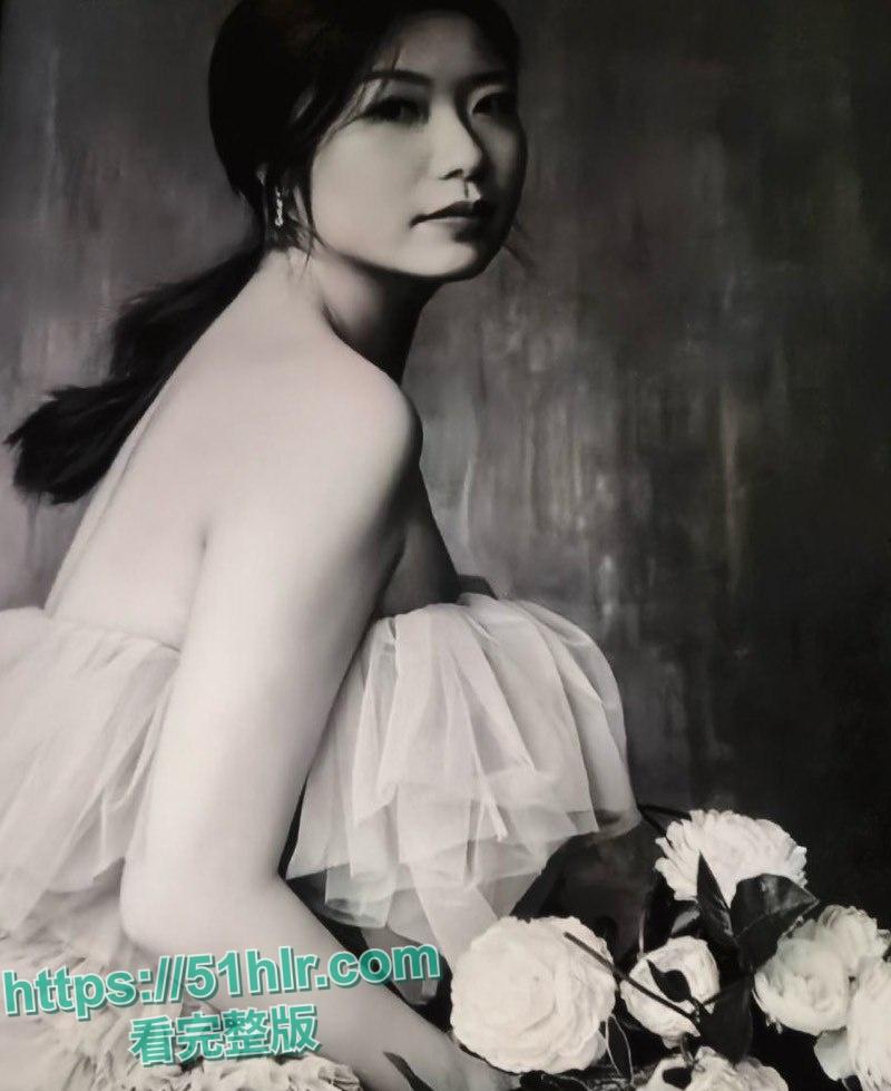 【河南】新婚夫妻的不为人知的秘密!大奶人妻骚穴淫水狂喷,口活功夫一流,舔鸡巴的模样让男人欲罢不能-7