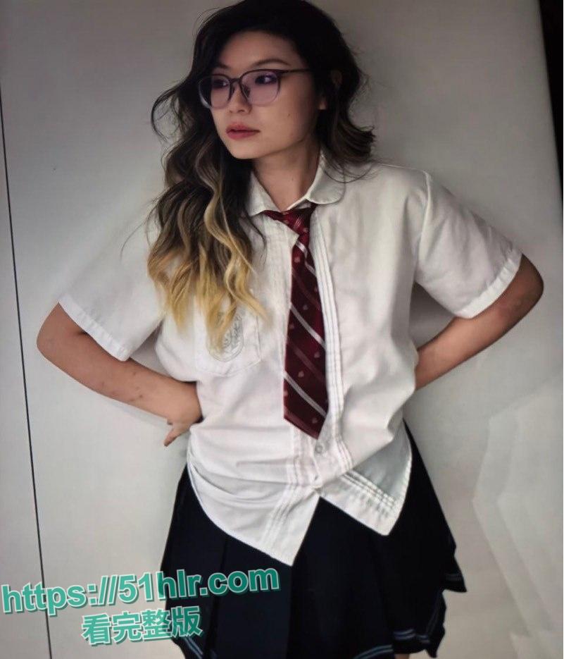 【河南】新婚夫妻的不为人知的秘密!大奶人妻骚穴淫水狂喷,口活功夫一流,舔鸡巴的模样让男人欲罢不能-13