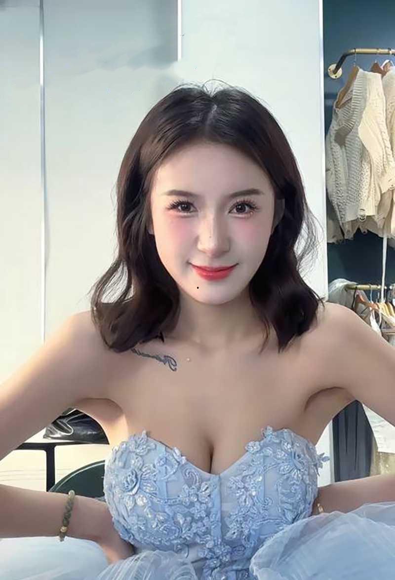 抖音网红侯飞飞被榜一大哥曝光流出 跟大哥裸聊约炮,肥臀大奶骚穴 骚气撩动金主每一根神经-5