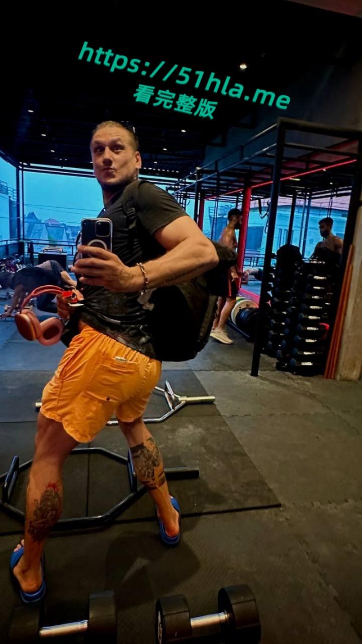 CS职业选手【zeus宙斯】约炮李欣莳全网最全爆料,与多位国内女粉丝性爱视频同时流出!-24