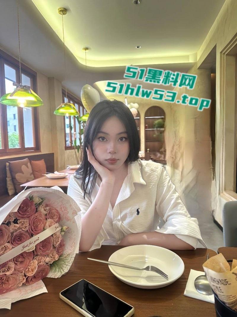 金华职业技术大学【吕艺珂】性欲极强痴迷指奸被炮友双指齐插,狂揉阴蒂淫汁喷溅当场失禁!-3