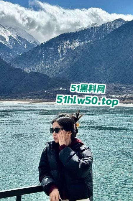 长沙电商运营【翟思荟】爱吞精的骚逼母狗口活一流,分手后遭男友曝光吃鸡视频!-10