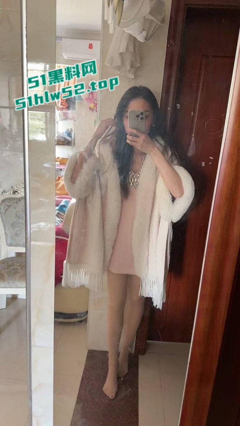 福建泉州32岁已婚少妇【张春艳】婚内出轨,炮友狂插菊花特写清晰可见,偷情性爱视频流出!-5