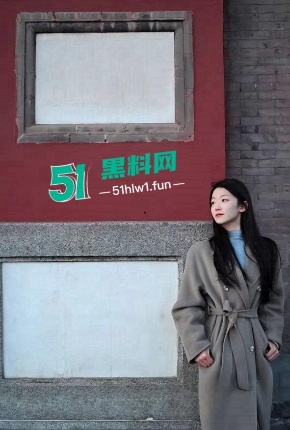 菏泽小红书博主【一颗小葡萄】私密视频流出，外表清纯带着两颗大雷和白虎嫩穴真是美到极致！-20