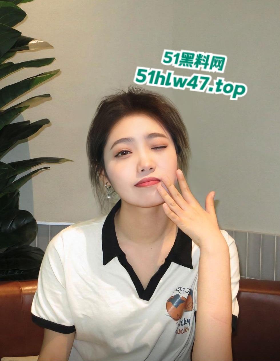 北京现代音乐学院,大三舞蹈校花【庄乔烨】校外金主包养,调教约炮视频流出。-2