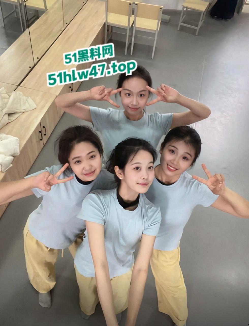 北京现代音乐学院,大三舞蹈校花【庄乔烨】校外金主包养,调教约炮视频流出。-5