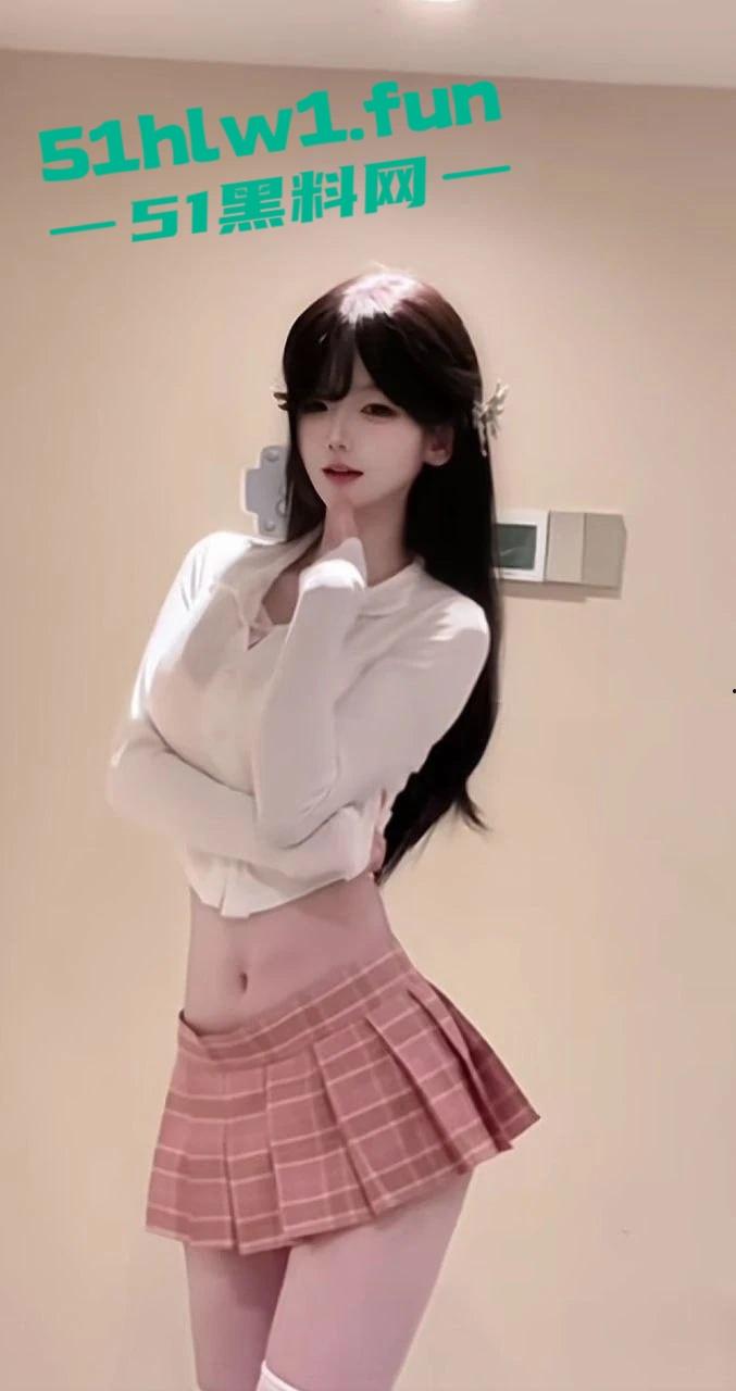 抖音85w粉萝莉女网红【疯狂星cheese】单身纯爱人设遭粉丝揭穿,私下约会男网红怀孕流产性爱视频被曝。-2