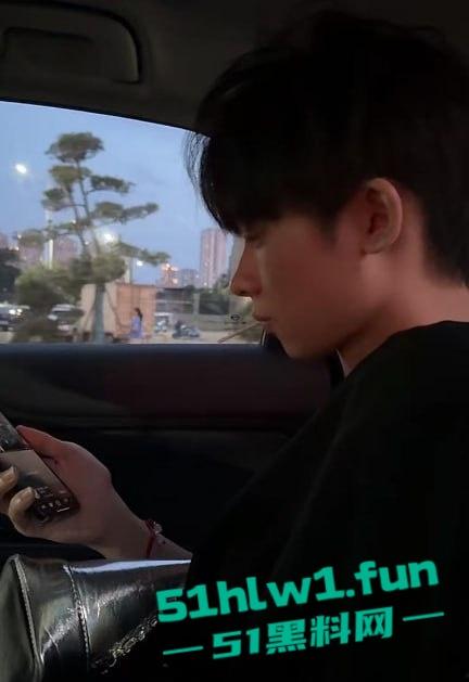 抖音85w粉萝莉女网红【疯狂星cheese】单身纯爱人设遭粉丝揭穿,私下约会男网红怀孕流产性爱视频被曝。-4