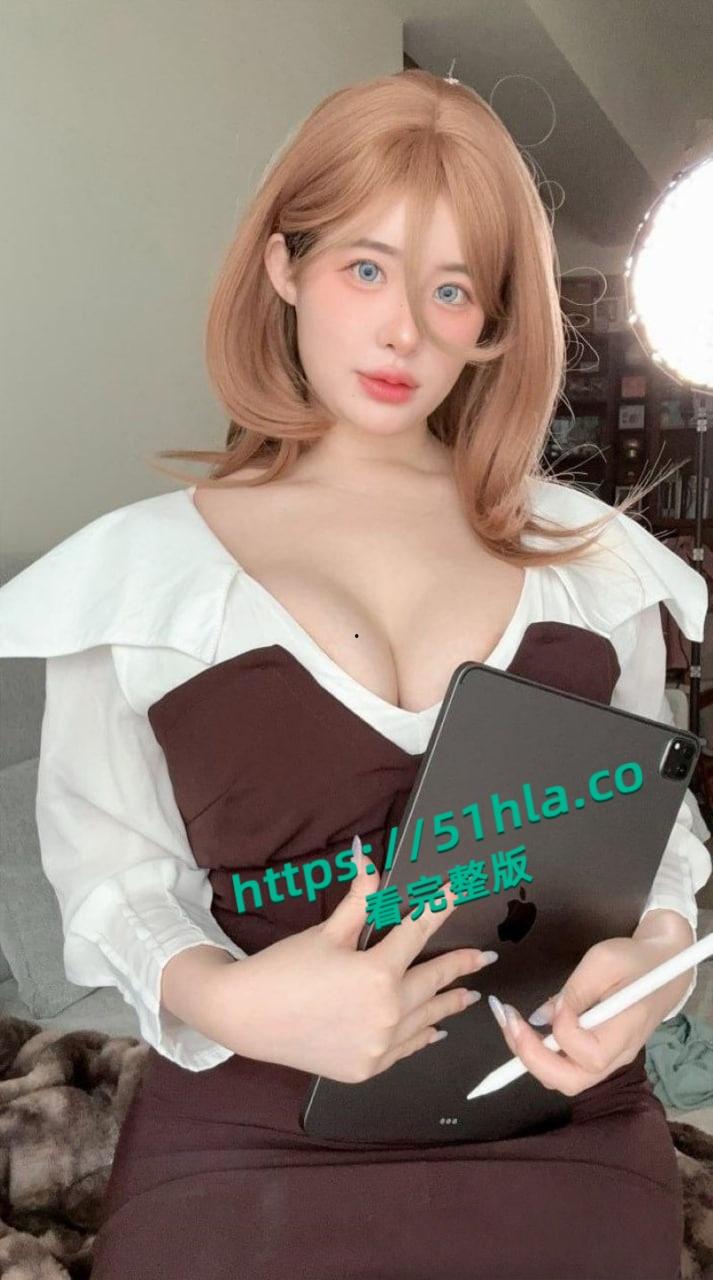 高颜值女神【Cocopie0218】浴池自慰拍摄,丰乳肥臀诱惑十足,白虎逼被道具抽插淫水四溢!-2