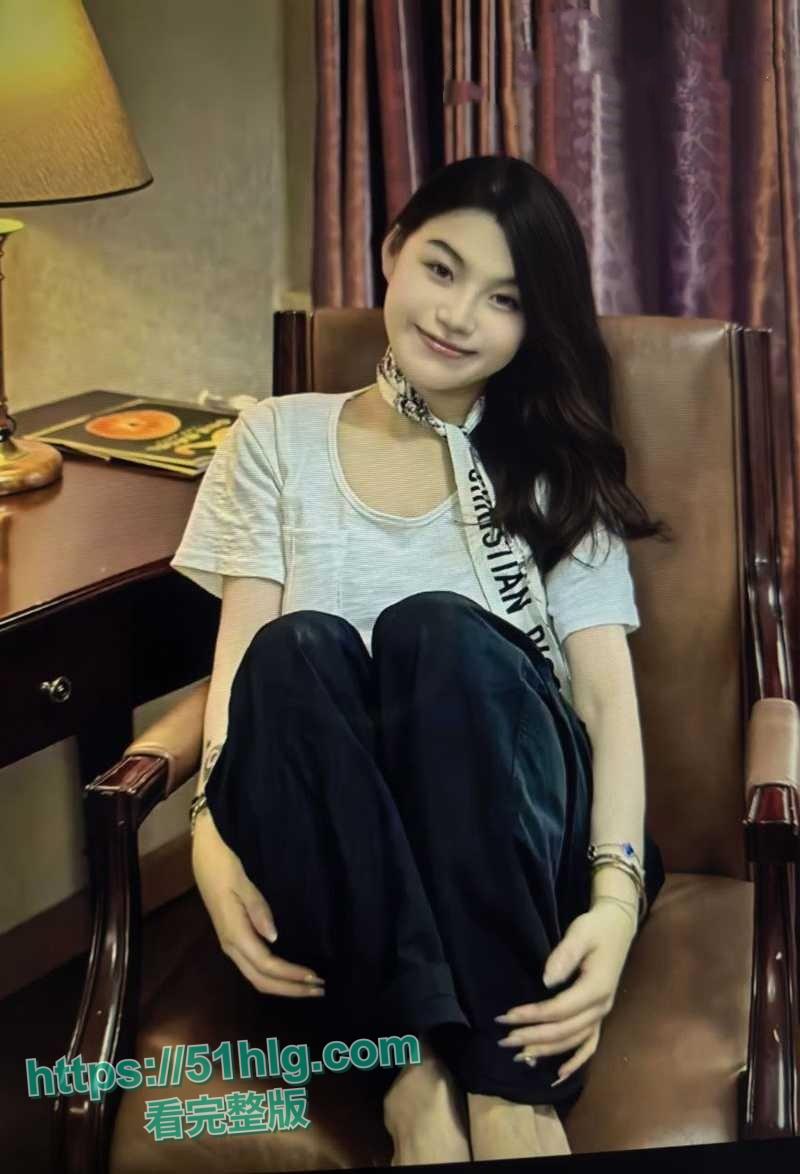 【北京】女神级美女【刘诗芸】惨遭渣男虐待:脚趾嘬吸,舔屌吸肛,大奶子惨遭掌掴,全程露脸被凌虐爆操-4