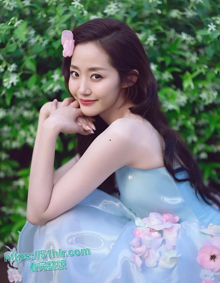 戛纳红毯女神【万千惠】的重生之路!被神秘富二代包养,在性爱冒险中找到人生价值,宝妈到女神的蜕变-1