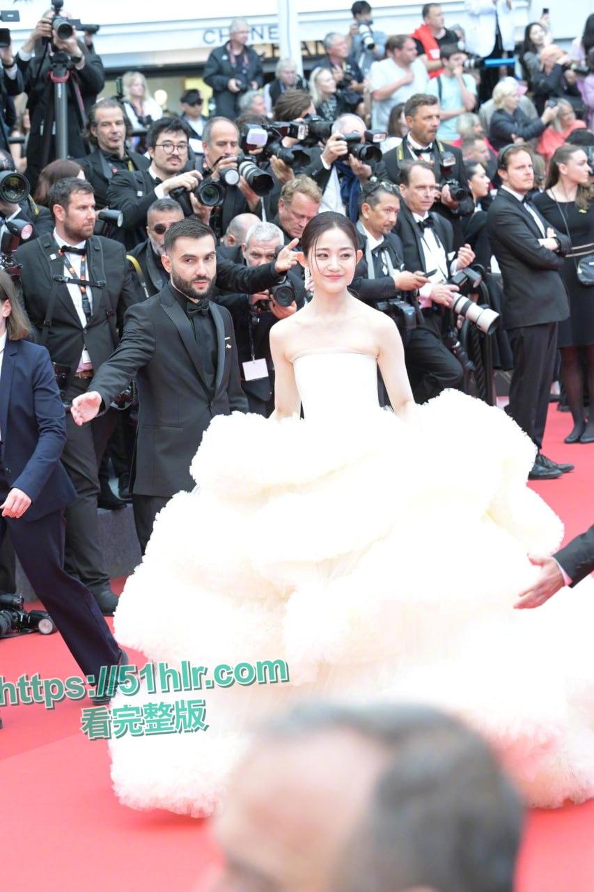 戛纳红毯女神【万千惠】的重生之路!被神秘富二代包养,在性爱冒险中找到人生价值,宝妈到女神的蜕变-8