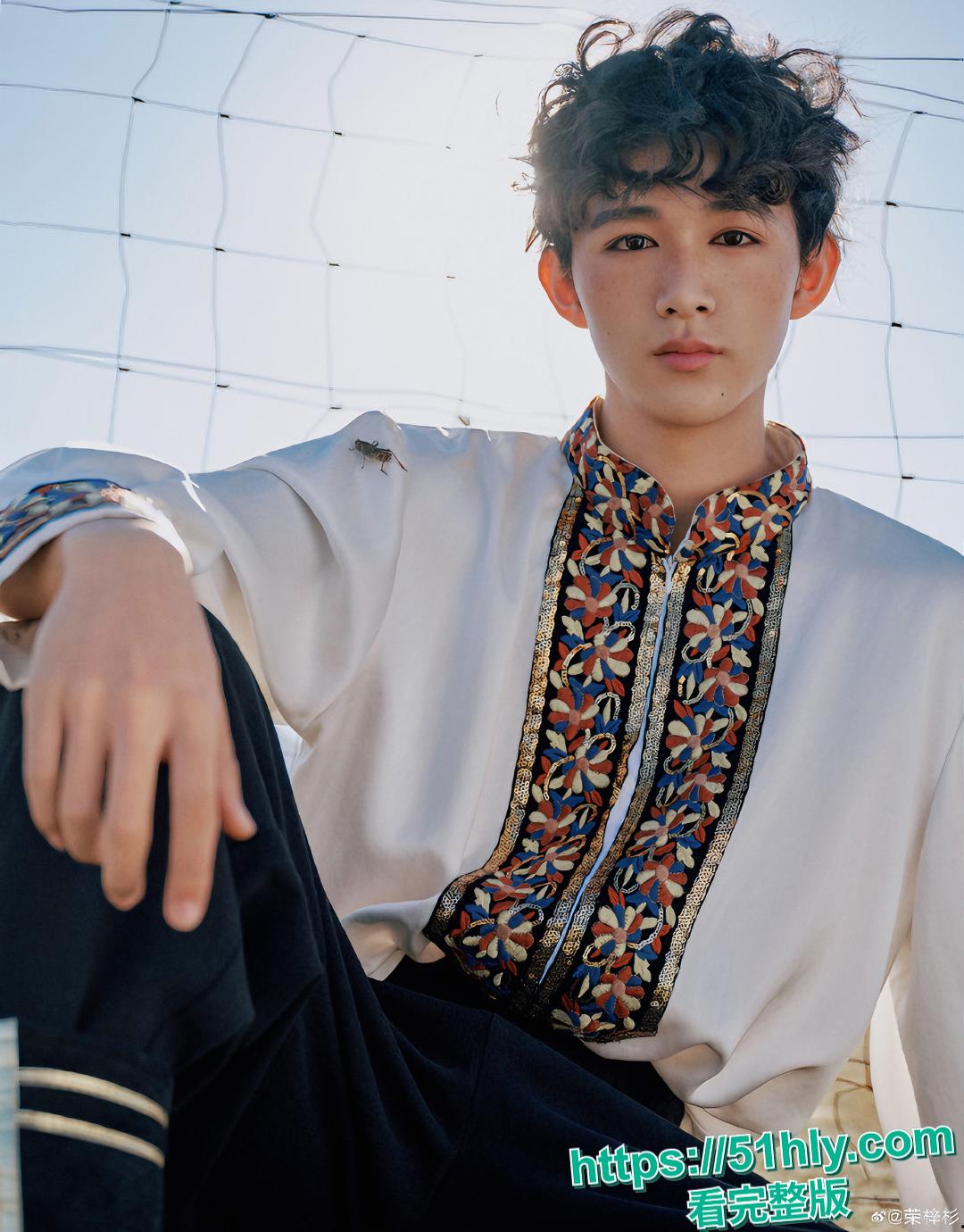 演员荣梓杉被指使用女友私密照作微信头像的争议-3