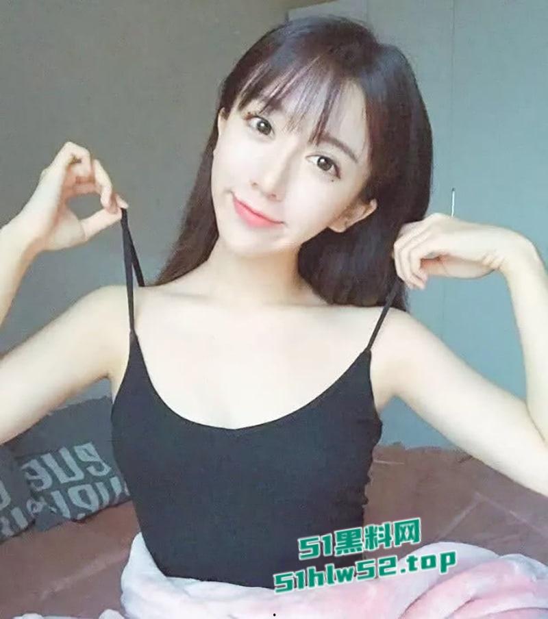 后续更新,抖音网红【呆妹儿小霸王】直播间回应曝光事件,多次强调不是自己却没证据自证,早期背刺【旭旭宝宝】更多黑料扒出!-4